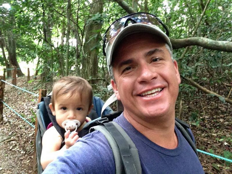 Los hijos de este escalador tienen un papá que considera su misión como un desafío