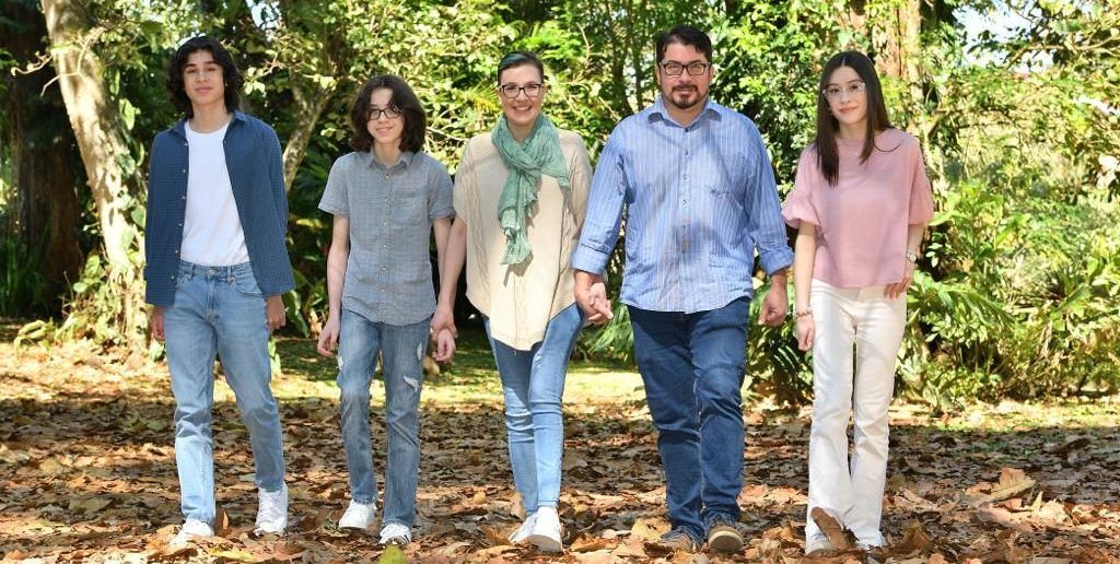 Alejandra, tiene un cáncer inoperable, asegura que aprendió a vivir y cada segundo cuenta