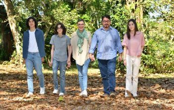 Alejandra, tiene un cáncer inoperable, asegura que aprendió a vivir y cada segundo cuenta