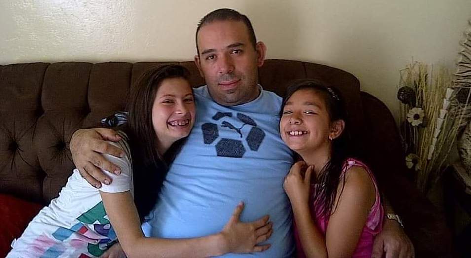 Para don Sidney es muy importante que sus hijas no sientas que no pueden compartirle una situación