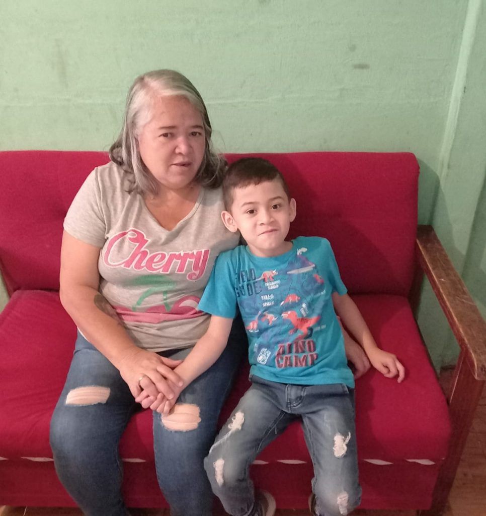 Deylan ya cumplió 5 años. Sus abuelitos le han dado todo el amor desde el primer día de nacido