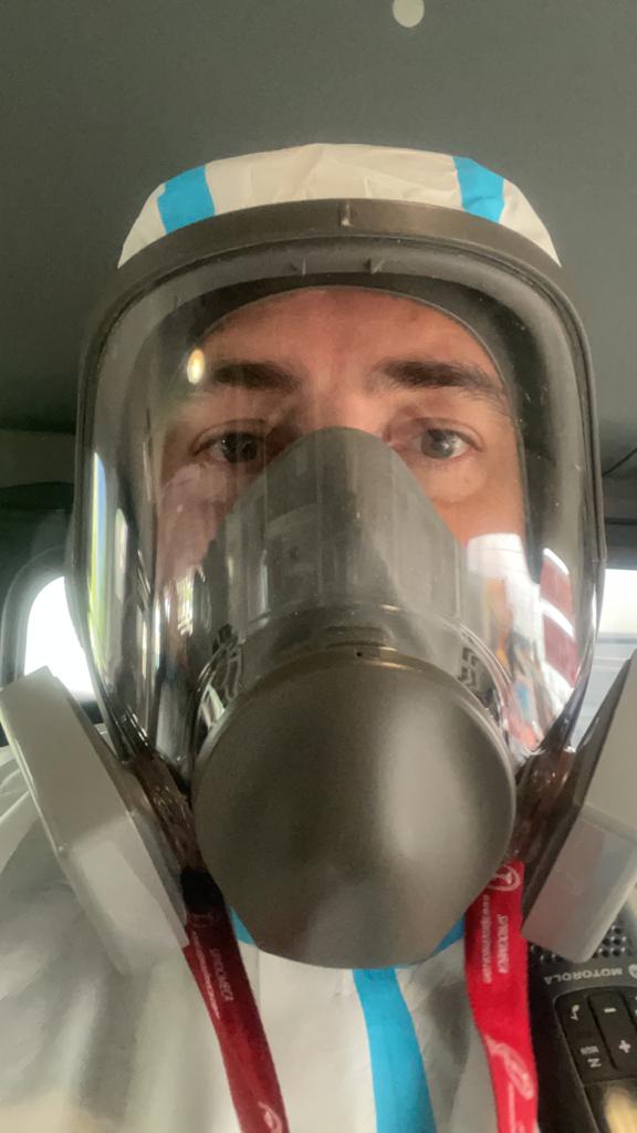 El Dr. Hugo Alberto Madrigal es parte del equipo de traslados
