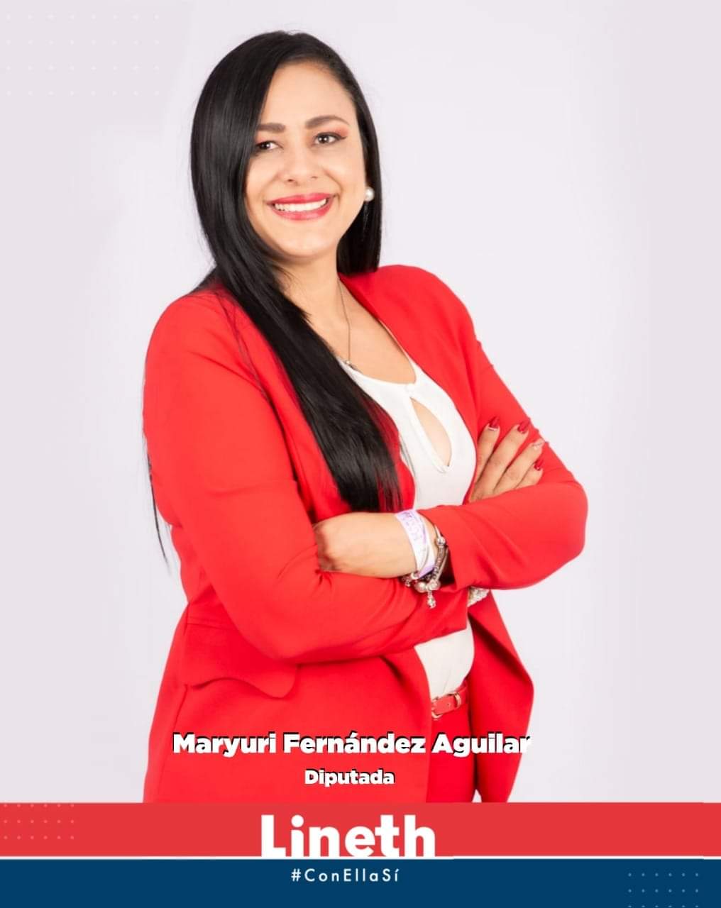 Maryuri Fernández, candidata a diputada por el PUSC, cruzó ríos para ir al colegio