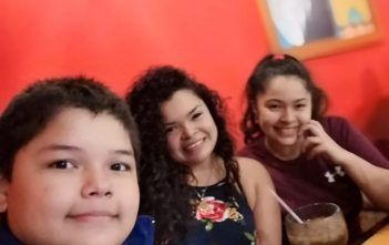 La madre inmigrante que anhela abrazar a sus hijos