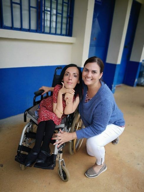 Persona con discapacidad física y fuerza imparable en el alma