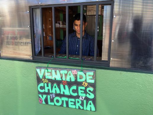 Vender loteria ayuda a qu eest joven cumpla sus sueños y ayude a su familia