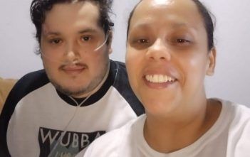 Manuel y su hermana Lovania después de la COVID-19