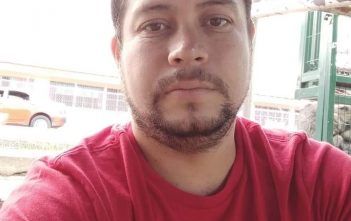 Miguel cambió el alcohol por los libros. Se gradúa este 20 de enero