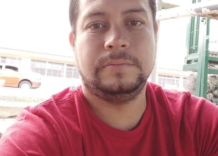 Miguel cambió el alcohol por los libros. Se gradúa este 20 de enero