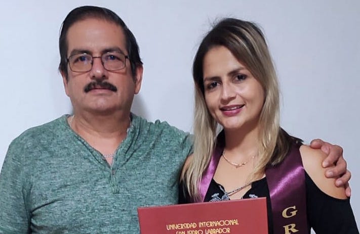 Don Rogelio apoya a su hija Marianela desde el día uno que quiso ser árbitra