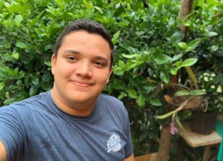 Rayan ganó beca para estudiar en Estados Unidos por dos años.