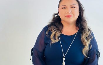 Wendy usa la ropa interior lavable TENA