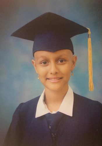 Alanis se graduó en la Escuela Abraham Lincoln, de Alajuelita