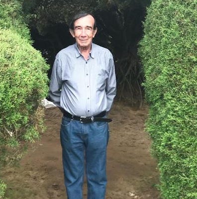 Don Victor escribió poemas durante su cuarentena