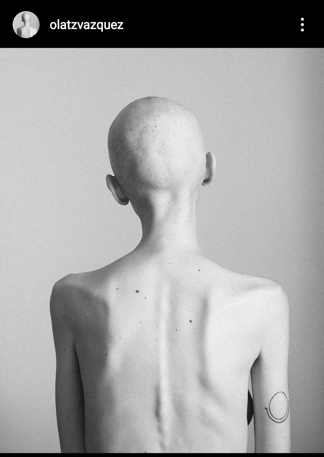 Olatz sólo escribió "Autorretrato", con esta foto publicada el recién pasado 16 de Agosto.