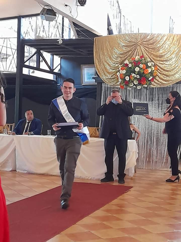 Dereck se graduó el pasado mes de enero