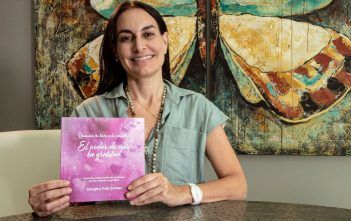 "El poder de orar en gratitud" es el libro escrito por Giorgina Prati