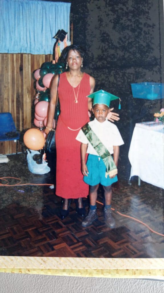 Roxana Samuels y su hijo Joel Campbell. Foto: Cortesía Roxana S.