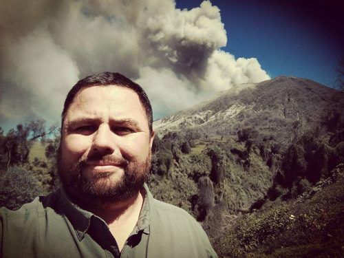 Alvaro Sánchez tiene 2O años de ejercer el periodismo. Trabaja en Canal 7