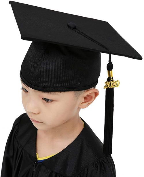Ministro responde a críticas sobre protocolo de graduaciones