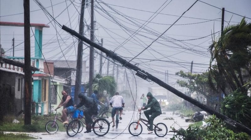 El corresponsal de CNN vivió momentos de terror en la cobertura del huracán Irma
