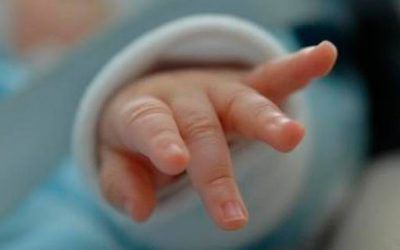 Un bebé nacido a las 28 semanas está "inmaduro"