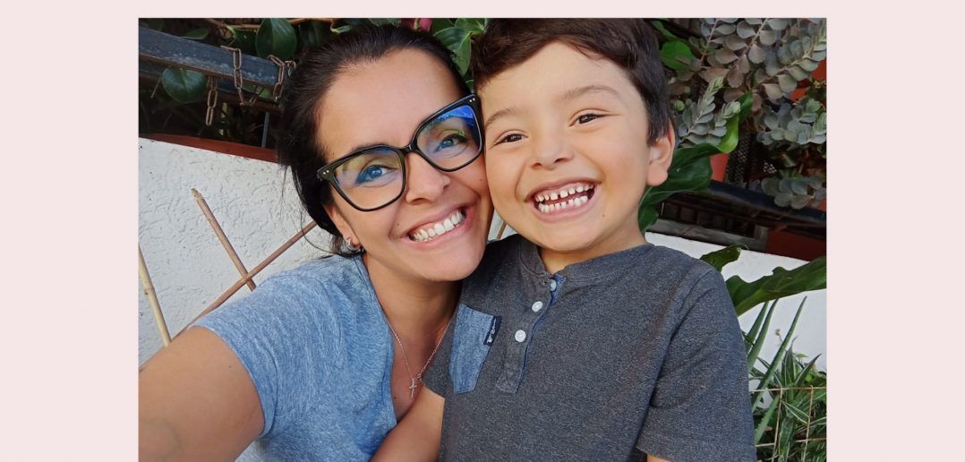 Elizabeth y su hijo Gabriel