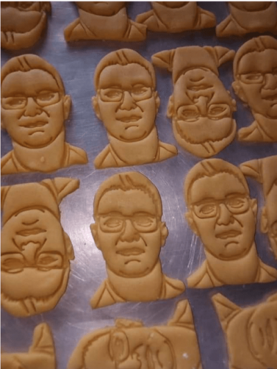 El rostro de Daniel Salas está en las galletas de Diana