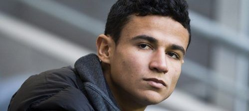 Ian tiene dos hermanos, por parte de padre, y es el hijo único de su madre