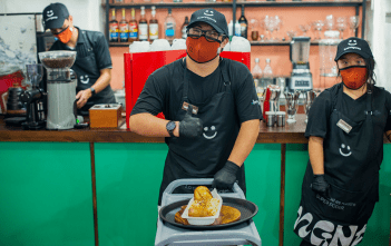 Las personas que atienden este restaurante tienen Síndrome de Down