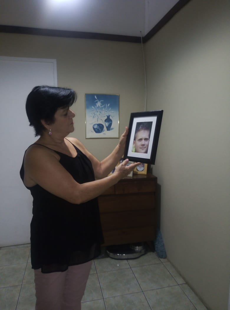 Doña Zaida quedó con las ganas de abrazar a su hijo