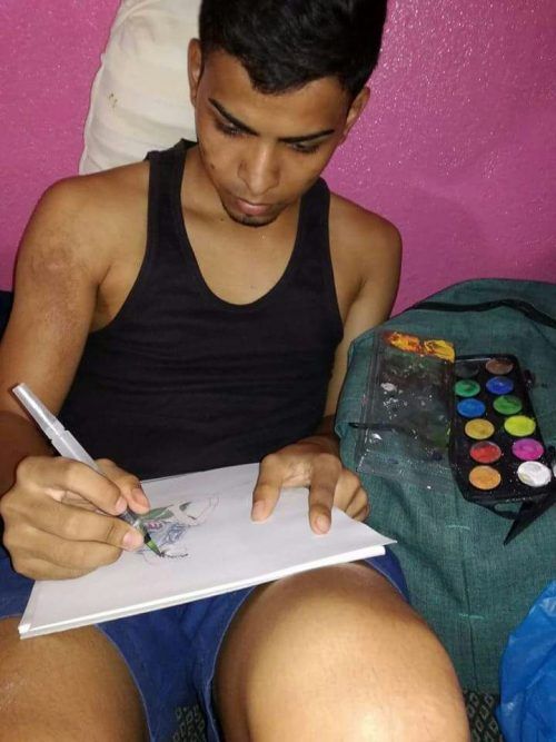 Jonathan sueña con poder compartir sus dibujos en una galería, en algún momento de su vida