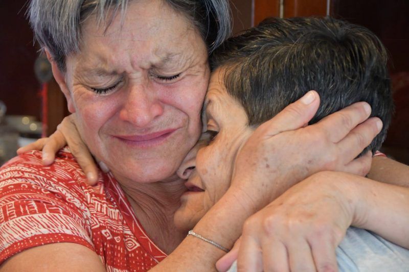 El regalo para alguien que siempre tiene amor para los que más la necesitan