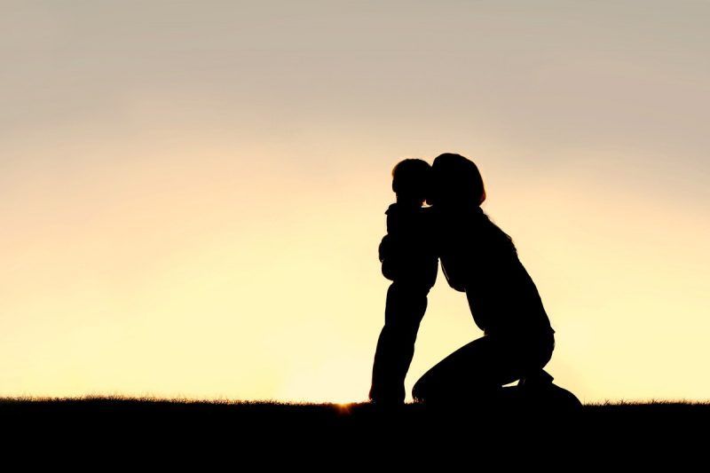 La madre es una mujer que carga muchas veces con culpa