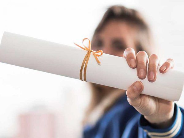 Esta madre sacó a sus 46 años su titulo de bachiller