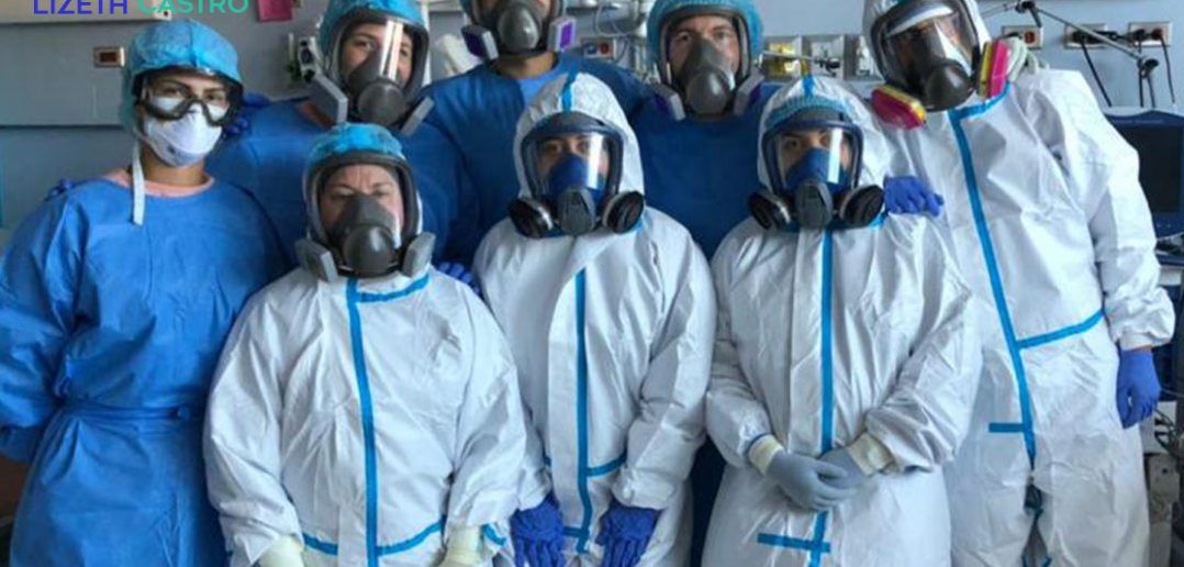 Personal de salud de UCI del Max Peralta
