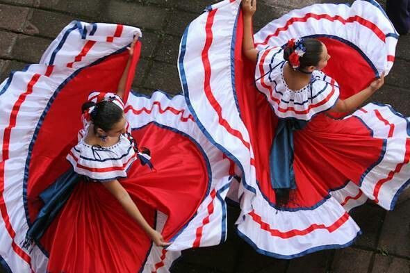 Ticos en New Jersey bailan con trajes típicos en honor a la Patria