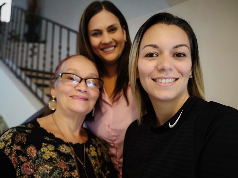 Doña Gladys y Karla, madre e hija, tuvieron cáncer de mama