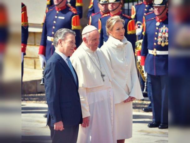 EL Papa Francisco recibió un homenaje de parte de Fonseca