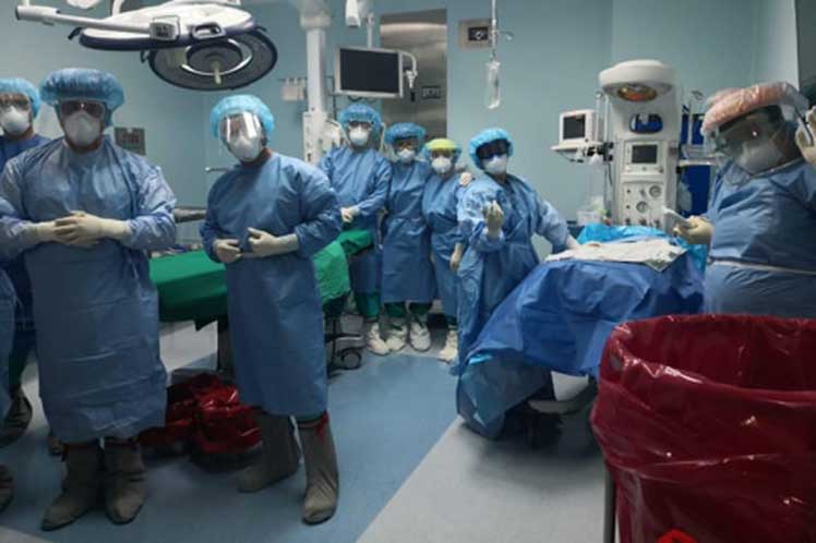 Una mujer positiva COVID-19 dio a luz en Costa Rica