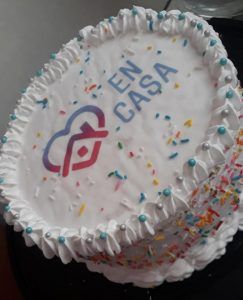 Diana hace queques que dice. "Quédate en casa"