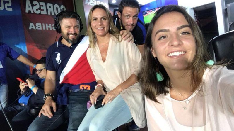 Rolando Fonseca y su esposa Gabriela Lépiz protagonizan "Mi Versión"