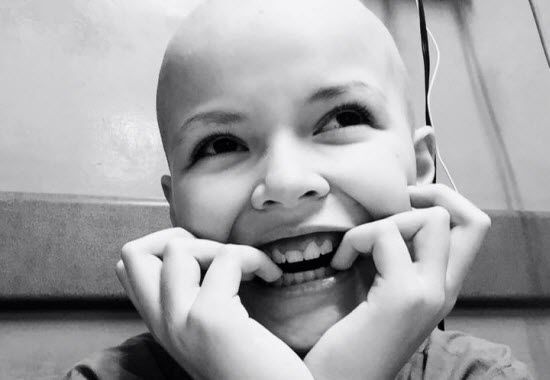 A los 10 años, Sofia fue diagnosticada con leucemia