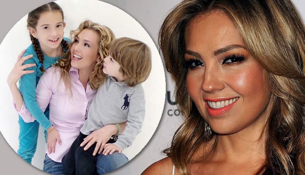 Thalia tiene dislexia pero ha sabido convivir con ella