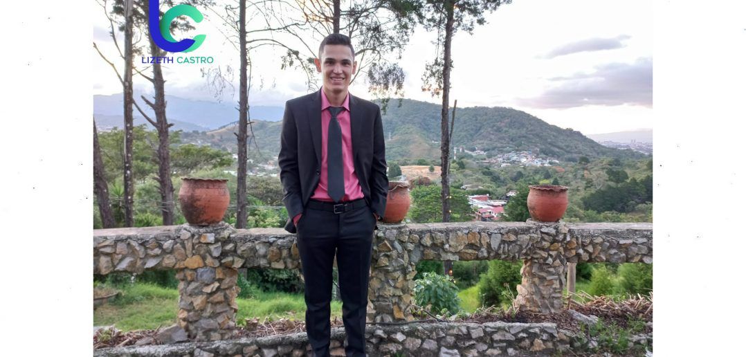 Angelo en su baile de graduación