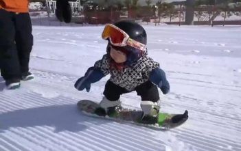 Wang Yuji ama el snowboarding