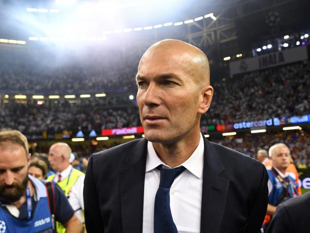 Zindeine se convirtió este año en el único entrenador en alzar la Copa de la Champions League tres veces consecutivas